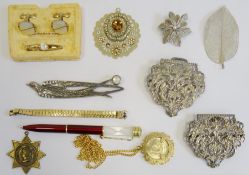 Large quantity of costume jewellery, EPNS spoons and other pieces (1 tray)