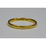 22ct gold wedding ring, 2.1g approx the ring size is 7 or between N and O Condition Reportthe ring