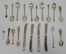 Assorted silver teaspoons, silver-handled tea knives, souvenir spoons, etc, 11.7oz total approx