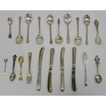 Assorted silver teaspoons, silver-handled tea knives, souvenir spoons, etc, 11.7oz total approx