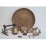 Large circular brass tray, other brassware and metalware items to include horse brasses, etc