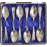 Set of six early 20th century silver teaspoons, of plain form, cased, Sheffield, makers J&R, a set