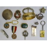 Silver compact, circular and engine-turned, small quantity of costume jewellery and jewellery