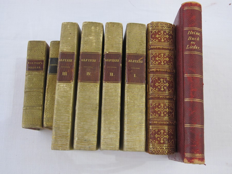 Collection of 16mo and miniature books to include Walton's Alfieri, Dante, Cicero, Tasso, etc (1 - Image 5 of 5