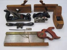 A quantity of woodworking tools (1 box)