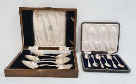 Set of six early 19th century dessert spoons, fiddle pattern, initialled 'R' to handle, London 1816,