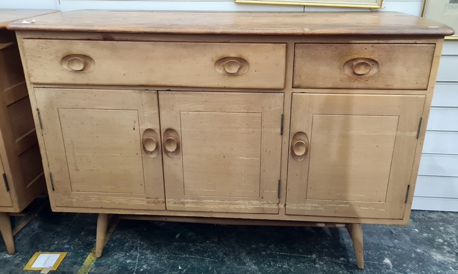 20th century Lucian Ercolani Ercol model 351 sideboard, the elm top above beech body, with - Image 2 of 7