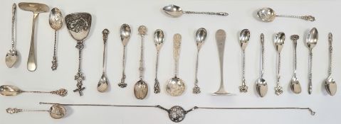 Set of eight silver coffee spoons with floral handles, flower labelled to handle 'Roosje', '