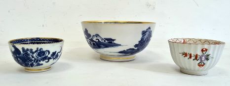 Late 18th century Newhall porcelain tea bowl, fluted with floral spray decoration, a Georgian