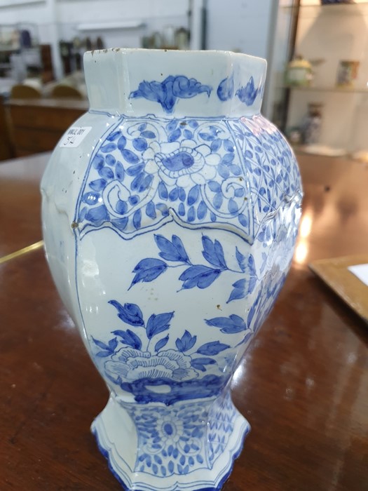 Pair of 18th century Dutch Delft vases with covers of hexagonal baluster form, the domed covers with - Image 15 of 45