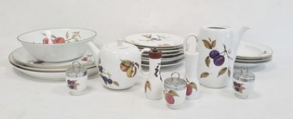 Evesham part dinner service to include teapot, coffee pot, scallop dishes, soup bowls, serving