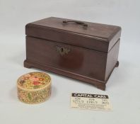 George III mahogany tea caddy with three divisions, 23cm wide and a small quantity of sundries to