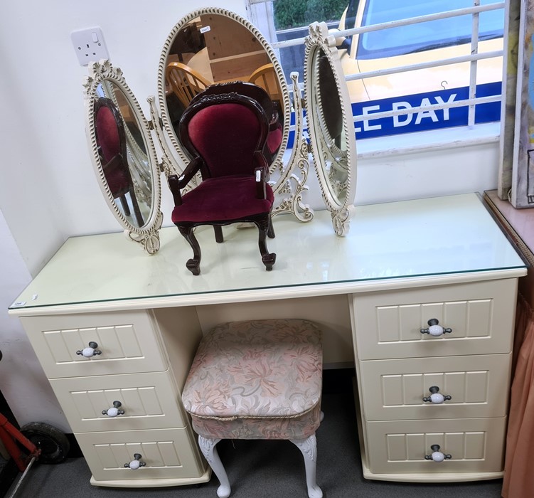 Modern cream dressing table, dressing table stool, three-part cream and gilt mirror and miniature