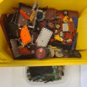 Large quantity of assorted Meccano, loose and various pamphlets (1 box)