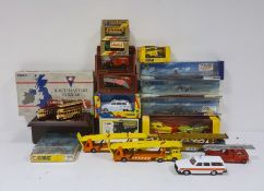 Minic Ships diecast, Hot Wheels, Corgi War King and Country, boxed, and other models (2 boxes)