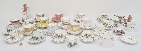 Quantity of assorted cups and saucers to include Royal Worcester 'Aragon' pattern, Royal