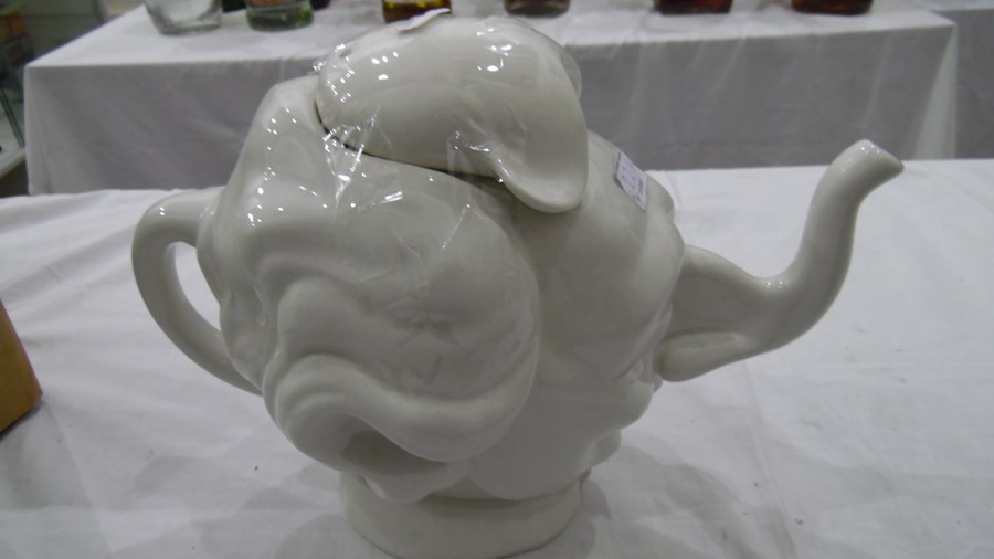 20th century Luck & Flaw 'Spitting Image' novelty teapot modelled as a caricature of Maggie - Image 6 of 7