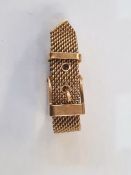 18ct gold buckle and mesh pattern ring, 7.6g approx