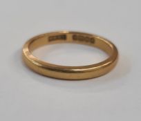 22ct gold wedding ring, 2.5g approx