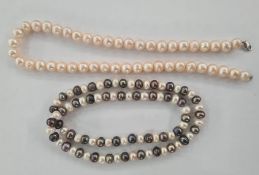 Two cultured pearl necklaces, one white cultured pearl necklace, 45cm long approx, each pearl 8/