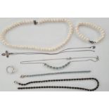 Cultured pearl and silver clasp necklace and matching bracelet in box, a silver and simulated