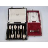 A 1930s cased set of six silver teaspoons, tapered handles with reeded edge, Sheffield 1935, maker