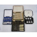 A cased set of 1920s silver teaspoons, Sheffield 1928, maker Cooper Brothers & Sons, 1.4toz approx.,