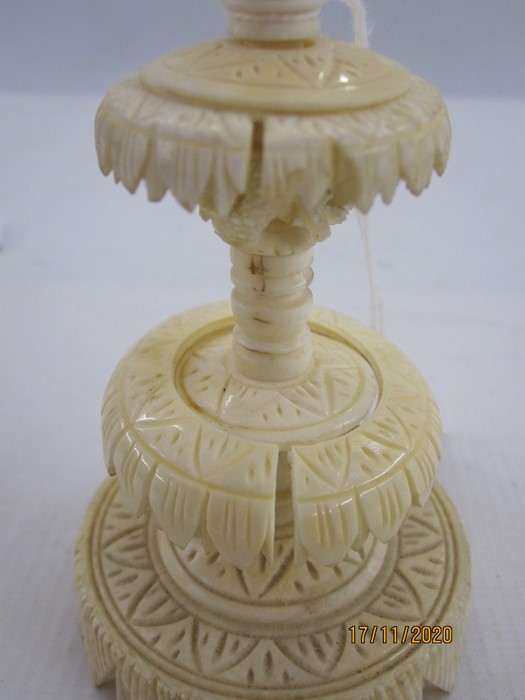 Early 20th century Chinese carved ivory puzzle ball on stand with three graduated leaf-pattern - Image 2 of 3