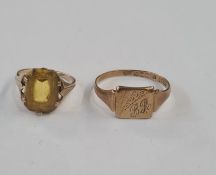 9ct gold signet ring, initialled 'BR' and a 9ct gold and yellow stone set dress ring, 4.9g total