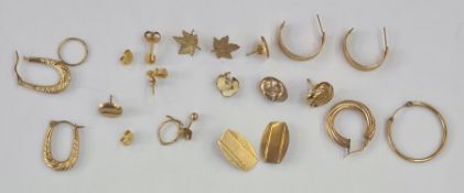 Quantity various gold and gold-coloured metal earrings and cufflinks