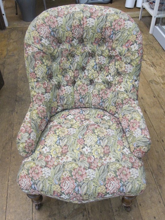 Victorian buttonback nursing chair on mahogany turned stump supports