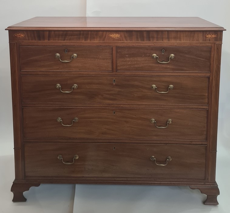 19th century mahogany chest of drawers, the rectangular top with applied moulded edge, with inlaid