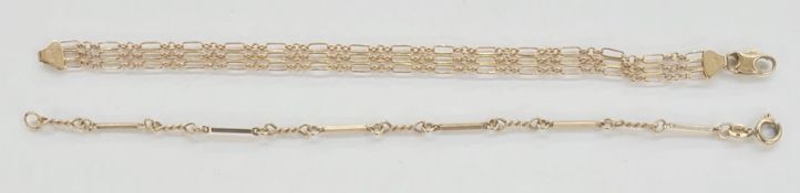 9ct gold gate-type bracelet and a 9ct gold bar and twist bracelet, 7.5g approx total (2)