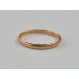 22ct gold wedding band, 1.2g approx