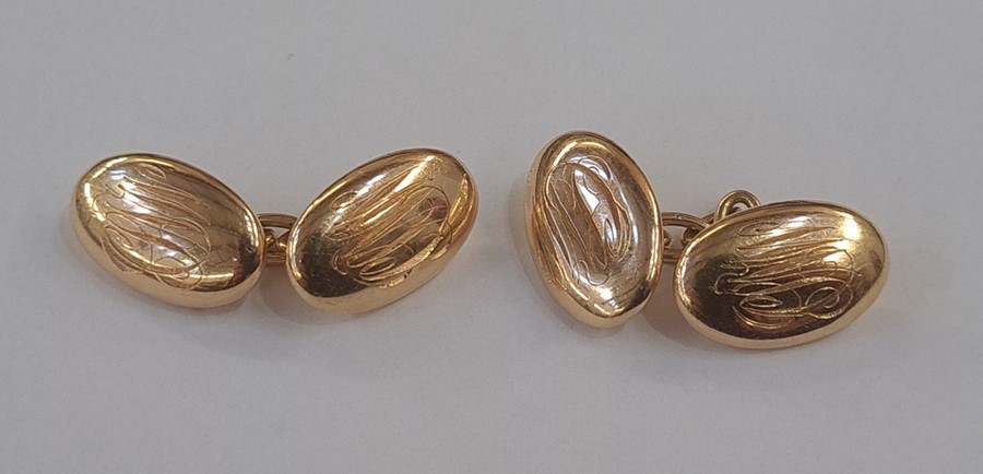 Pair of 15ct gold chain and oval button cufflinks, monogrammed, 7.6g approx (slight damage) - Image 3 of 5