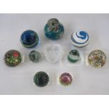 Mdina paperweight, Mdina vase with paperweight base and eight other paperweights (10)