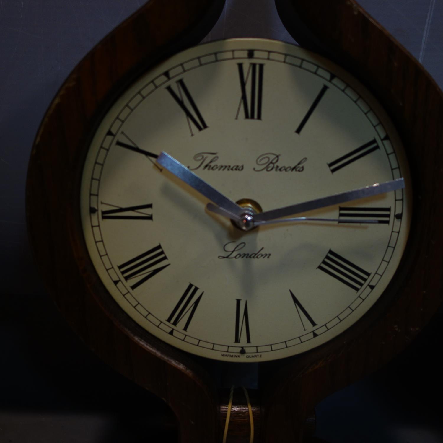 Two battery operated clocks, to include a wall clock, Diameter 33cm, and a mantel clock with dial - Image 2 of 3