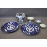 A collection of 6 Chinese items to include 2 plates, 3 bowls and one other