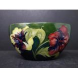 An early 20th century Moorcroft Hibiscus Bowl circa 1930, H.9 W.16 D.9cm