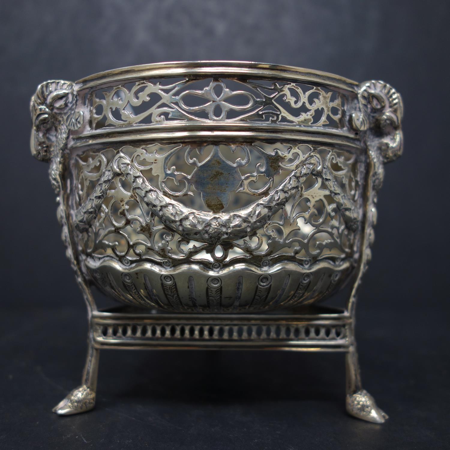 WITHDRAWN- An early 20th century Chester silver sugar bowl, with pierced decoration, dated 1908, 8oz - Image 2 of 4