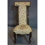 A Victorian mahogany prie dieu chair, H.93 W.43 D.44cm