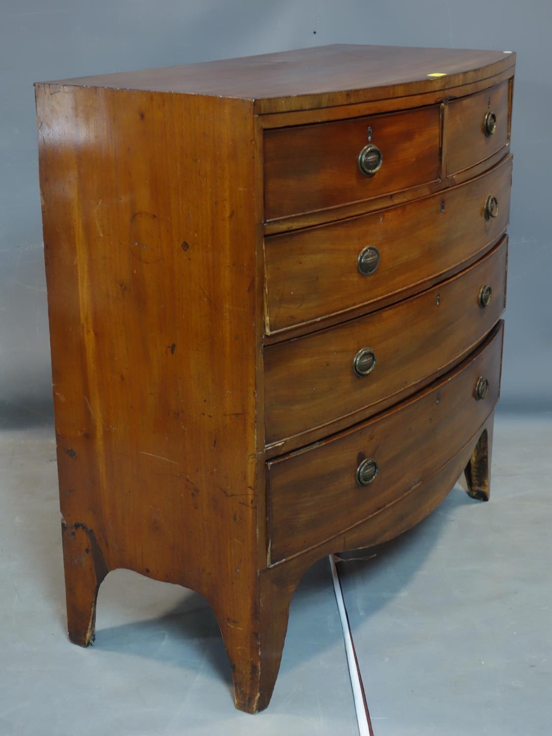 A Regency mahogany bow front chest of drawers, H.103 W.102 D.45cm - Image 2 of 3