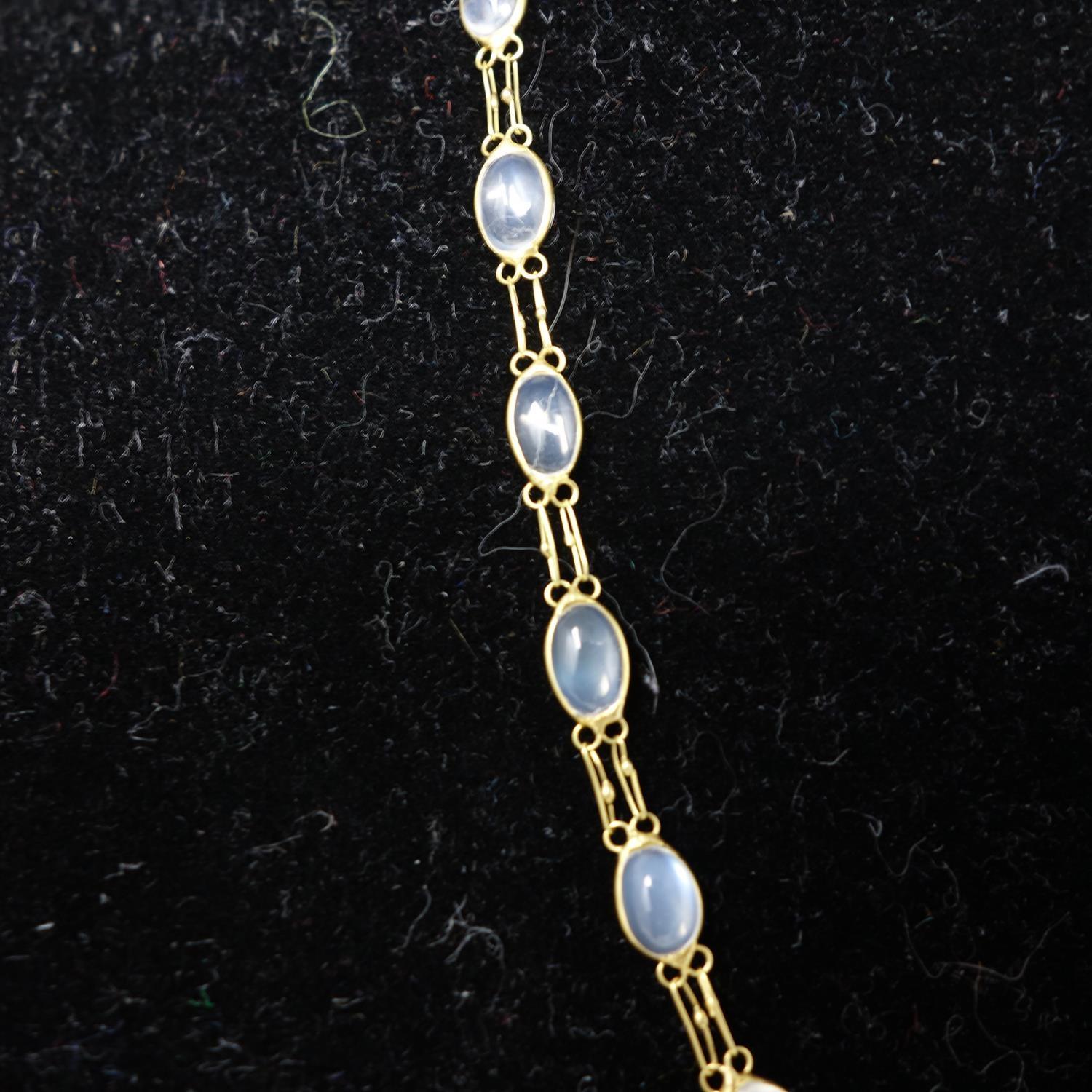 A 14ct gold necklace set with moonstones - Image 2 of 2