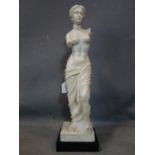 A moulded statue of Venis de Milo, H.64cm