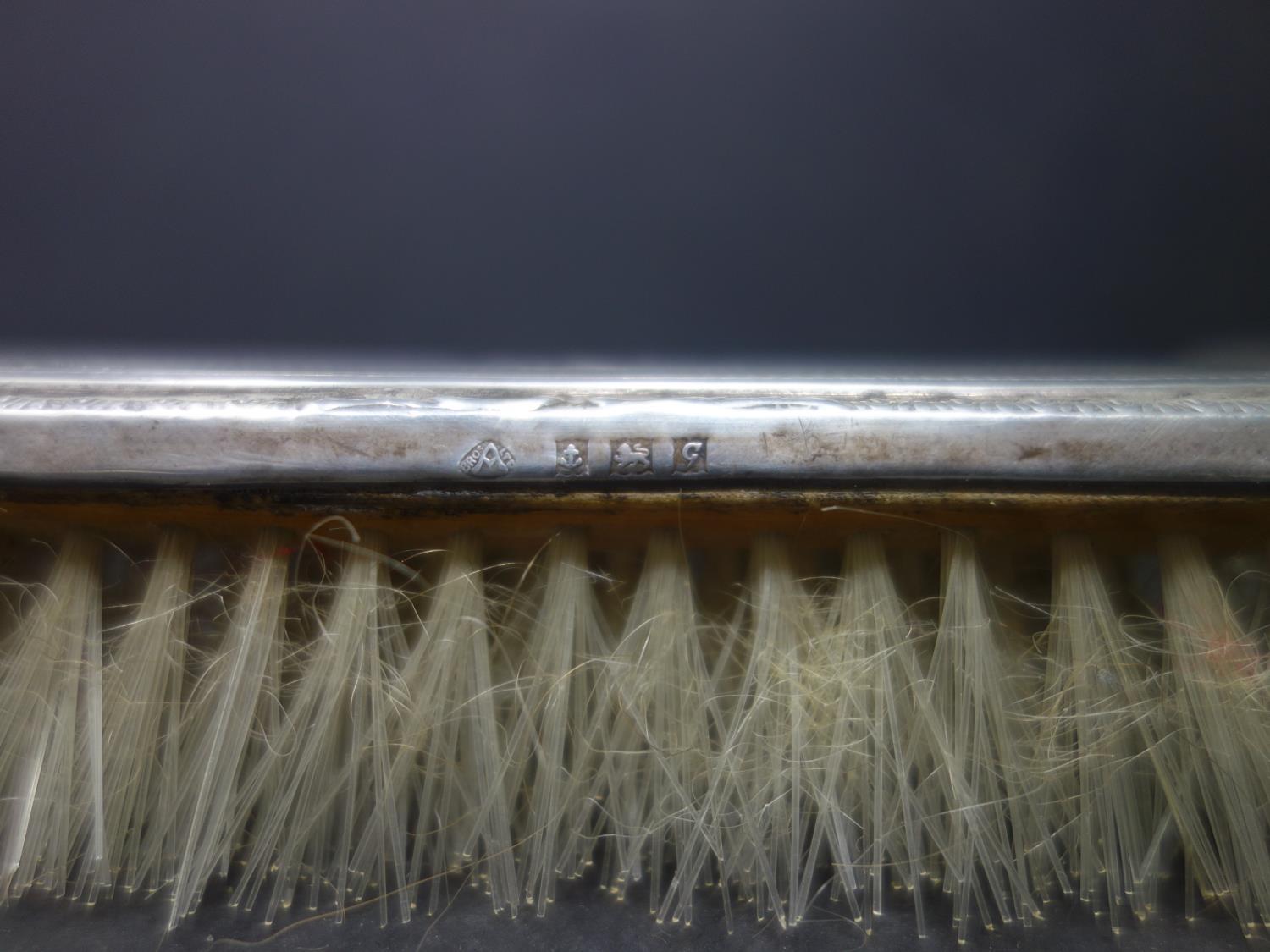 A silver dressing table mirror together with 3 silver dressing brushes - Image 3 of 5