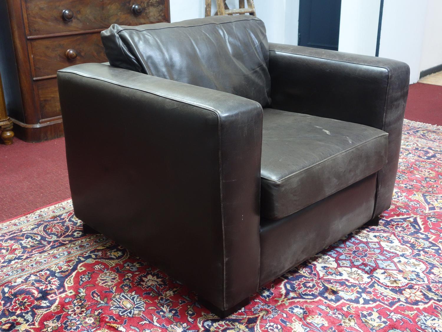 A contemporary leather armchair - Image 2 of 3