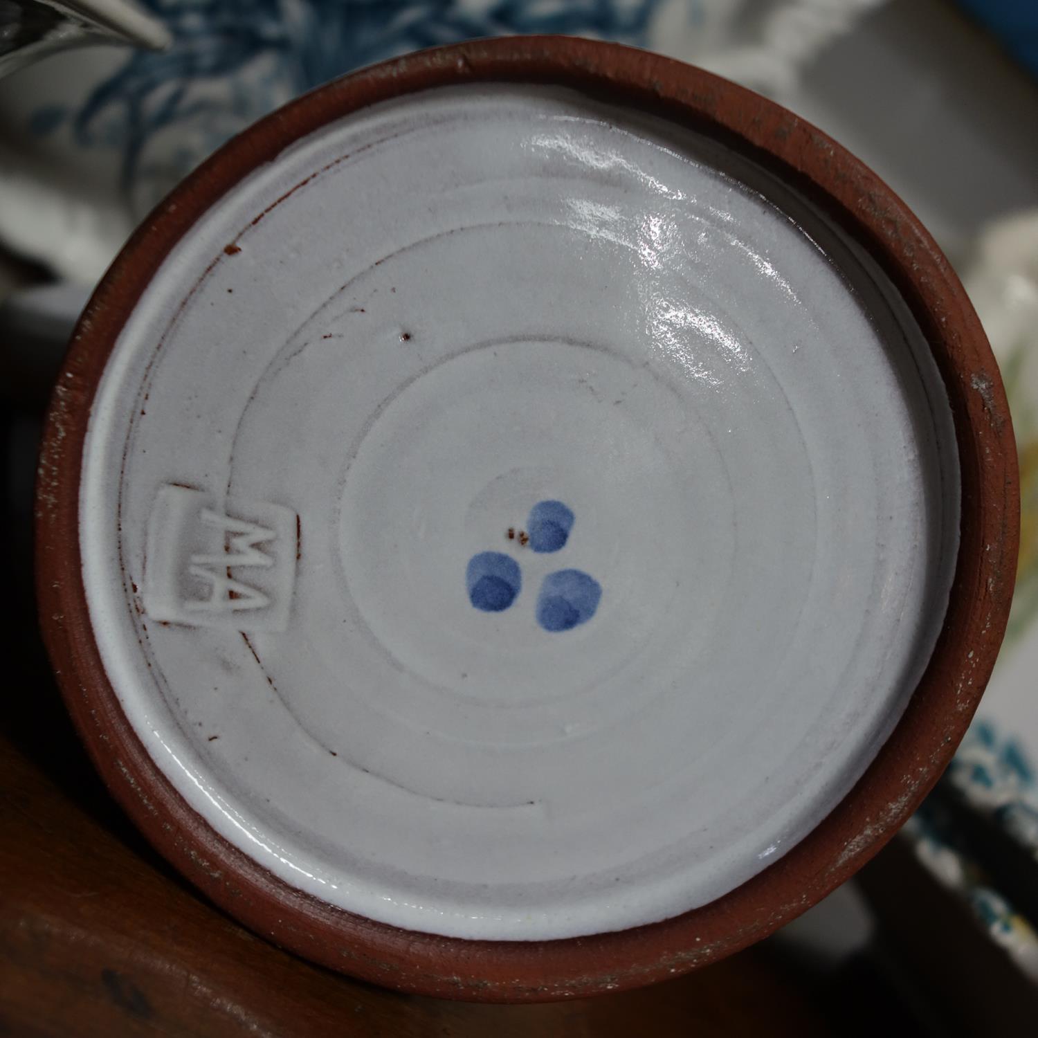 A collection of Victorian ceramics to include jugs, bowls, cheese dish etc - Image 5 of 7