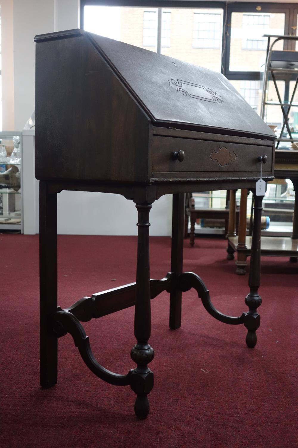 An oak bureau with desk chair - Image 3 of 8