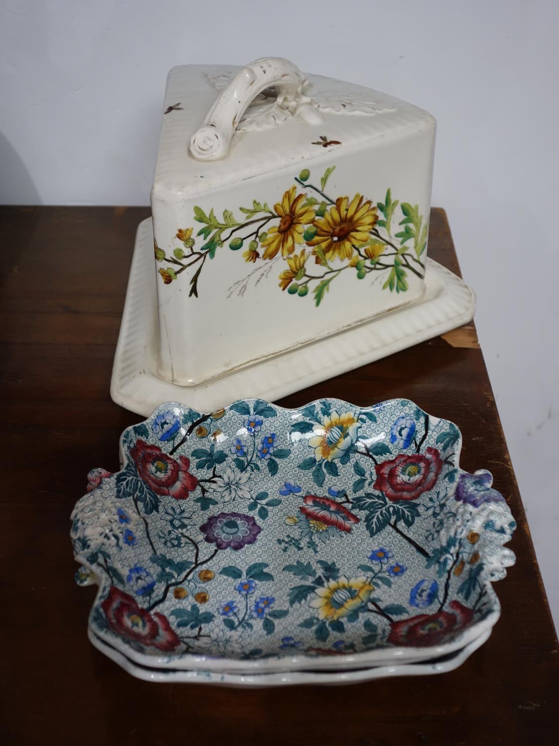 A collection of Victorian ceramics to include jugs, bowls, cheese dish etc - Image 3 of 7