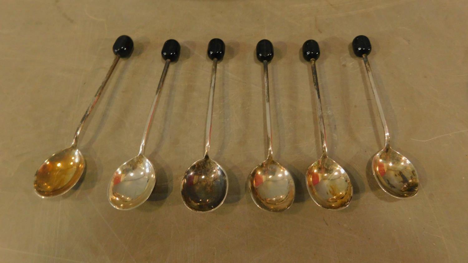 An Edwardian silver plated galleried tray, a lidded entree dish and a set of 6 coffee bean spoons. - Image 2 of 4